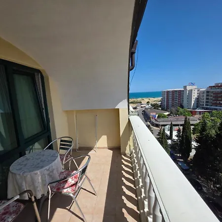 Miramar Palace סאני ביץ'