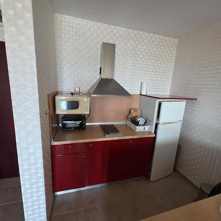 Miramar Palace דירה