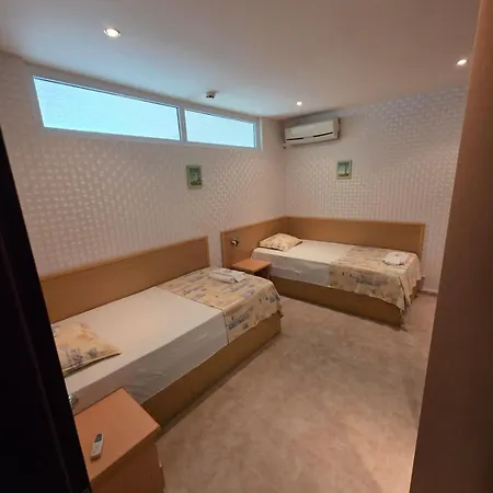 Miramar Palace סאני ביץ'